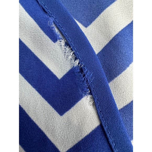 NWOT Kiara Royal Blue/White 3/4 Sleeve Chevron Print Hi Low Top XL (Flaw) - Picture 8 of 8